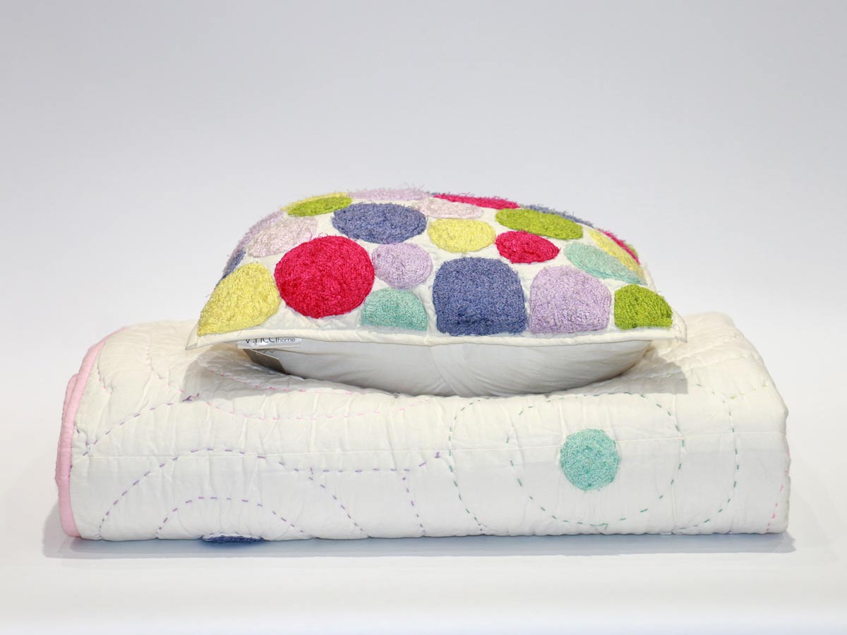 cotton quilt with dotted design 170x220 cm with one cushion cover