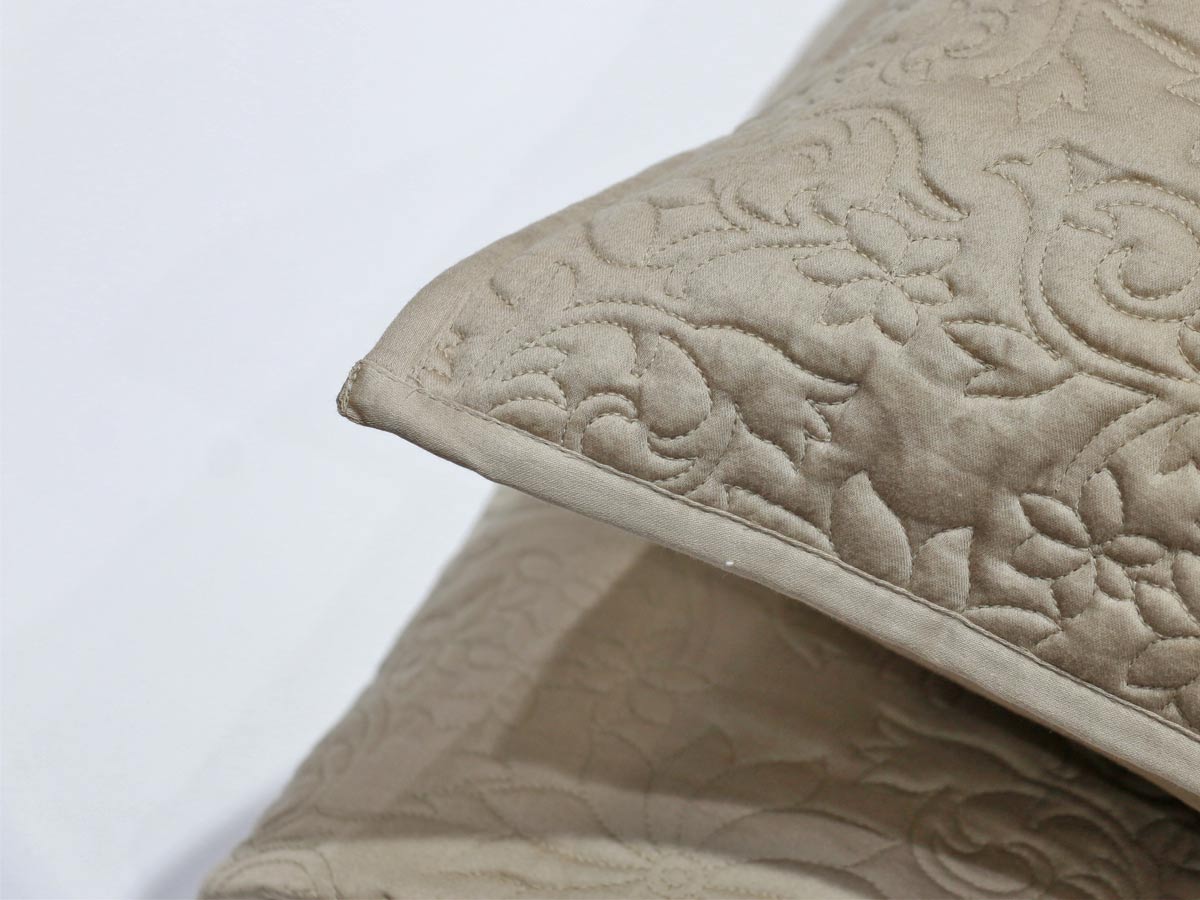 louise embroidered beige quilt 220x240 cm with two cushion covers