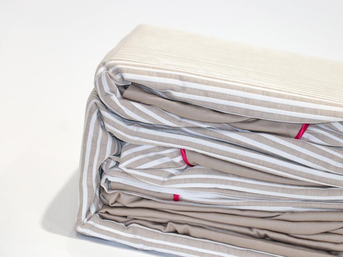 fuchsia pleated bed set queen 100% cotton with two pillow covers