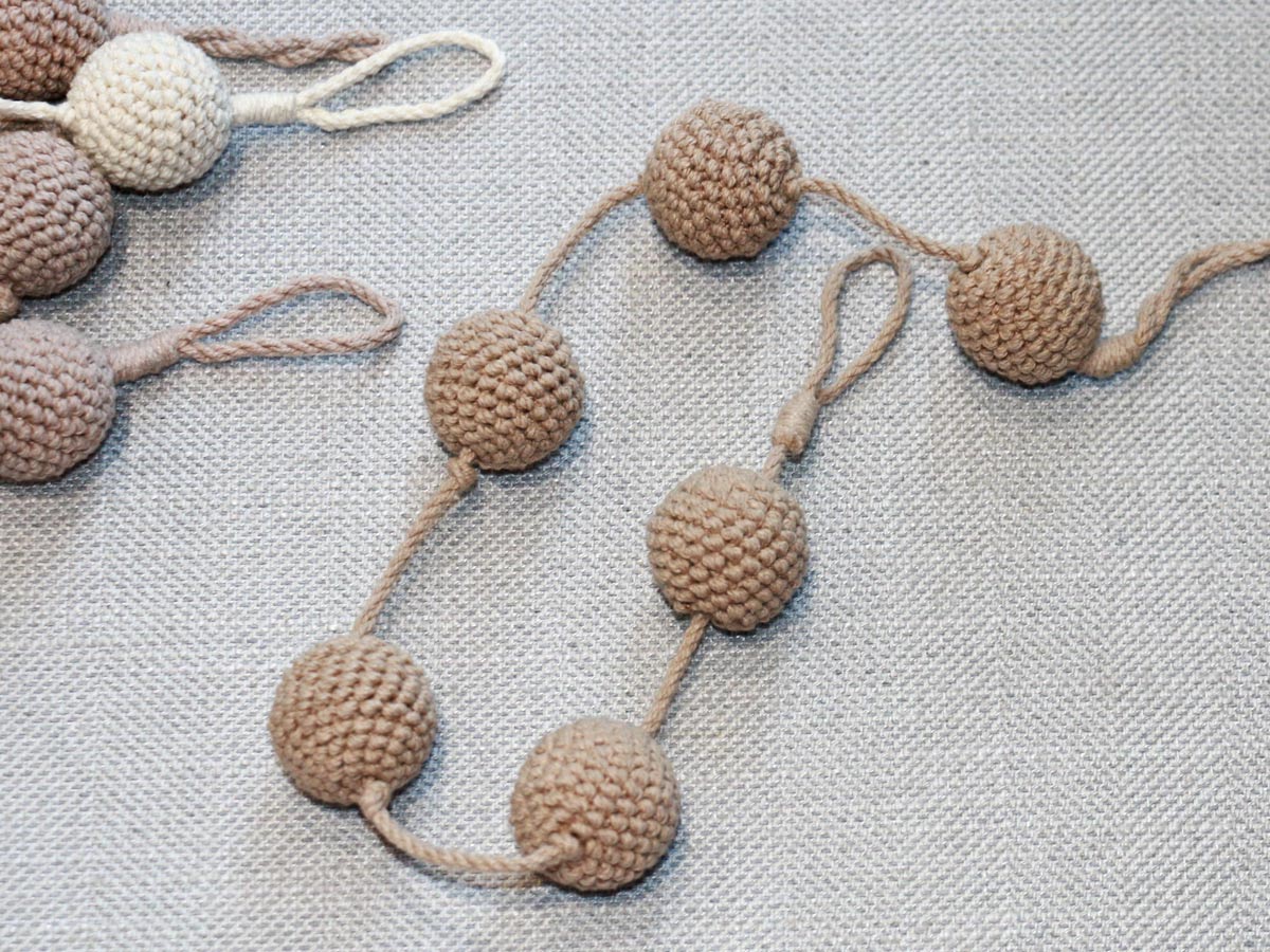 crochet ecru balls curtain tie