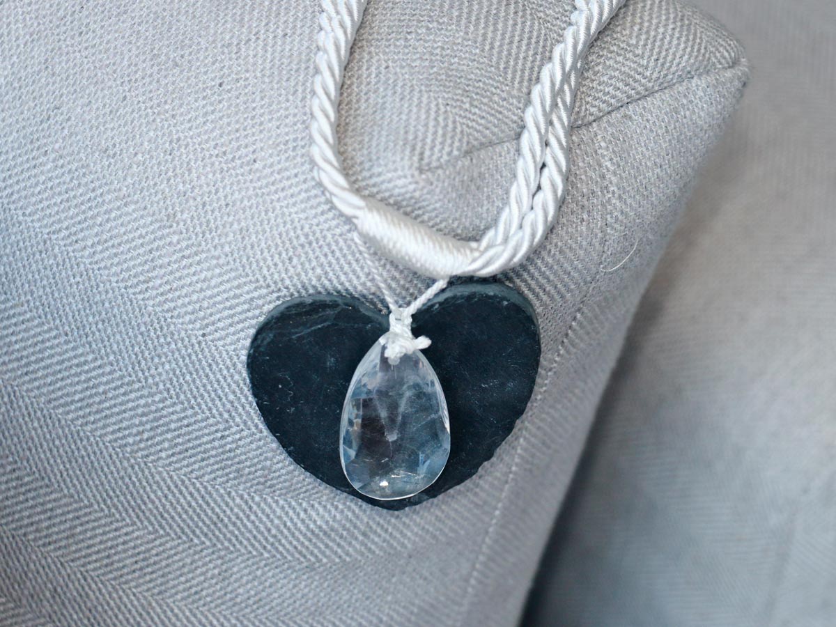 stone heart curtain tie
