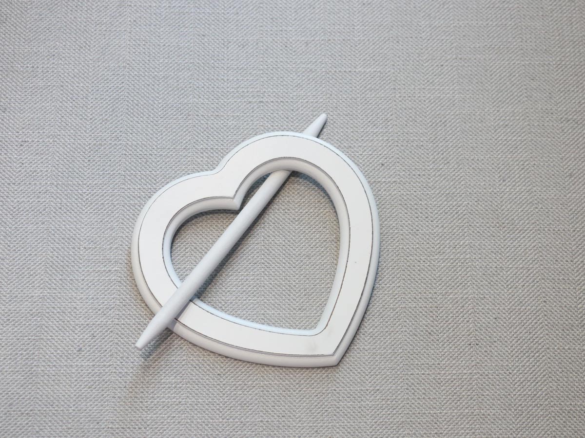 wooden heart white curtain tie