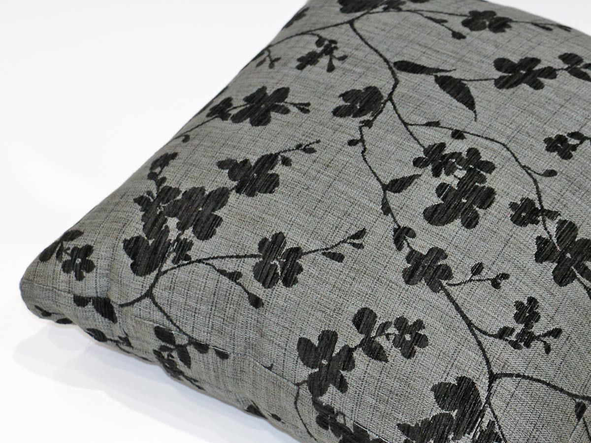 CUSHION 60*60 CM   762