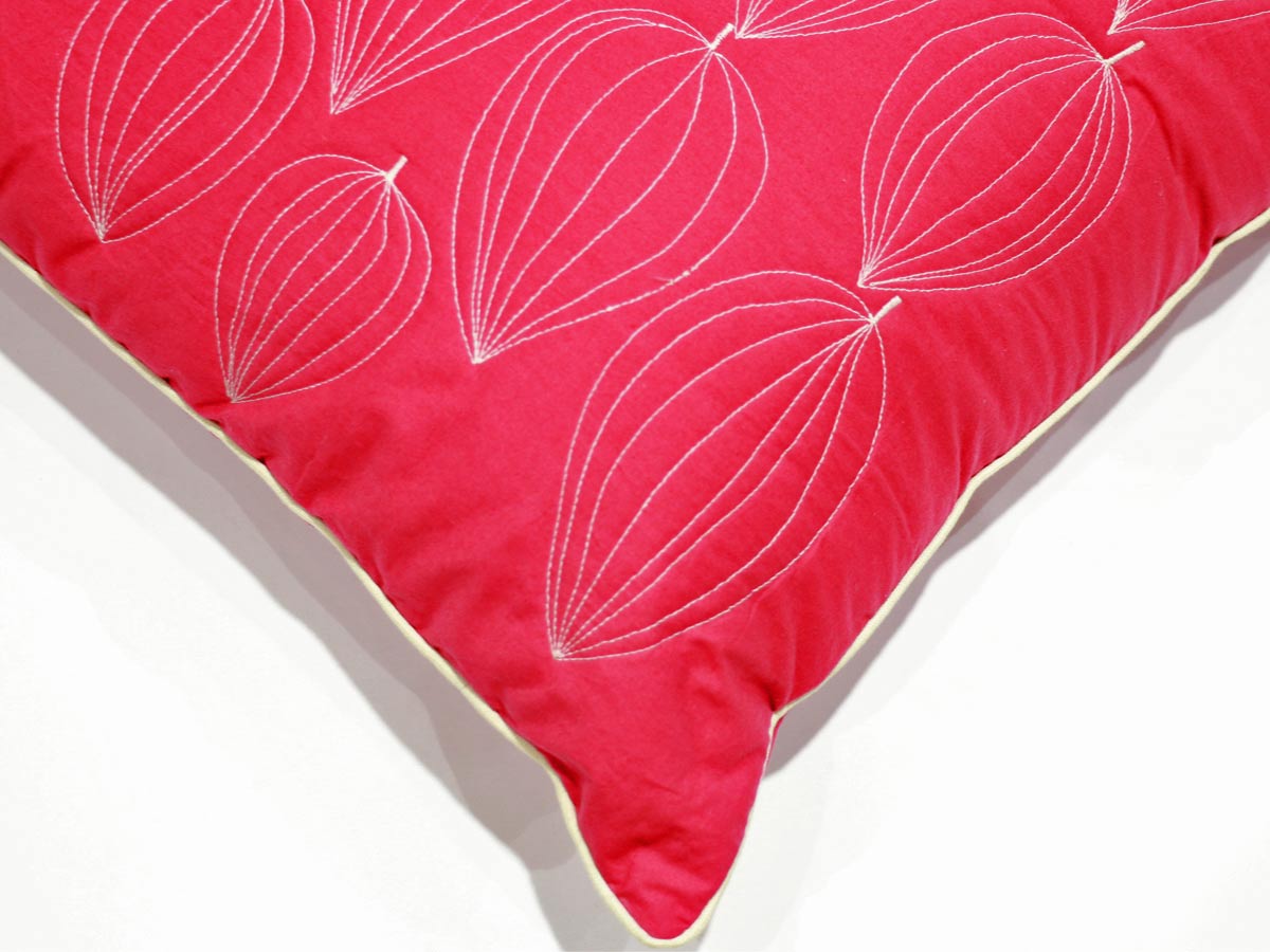 red cushion 45x45 cm