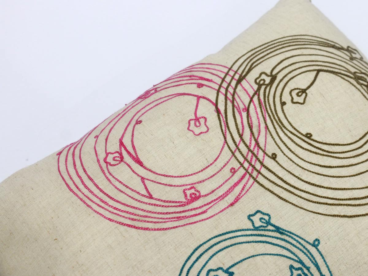 cushion with circle design pink 35x45 cm