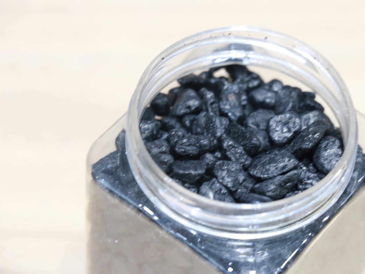 black pebbles 650g/jar