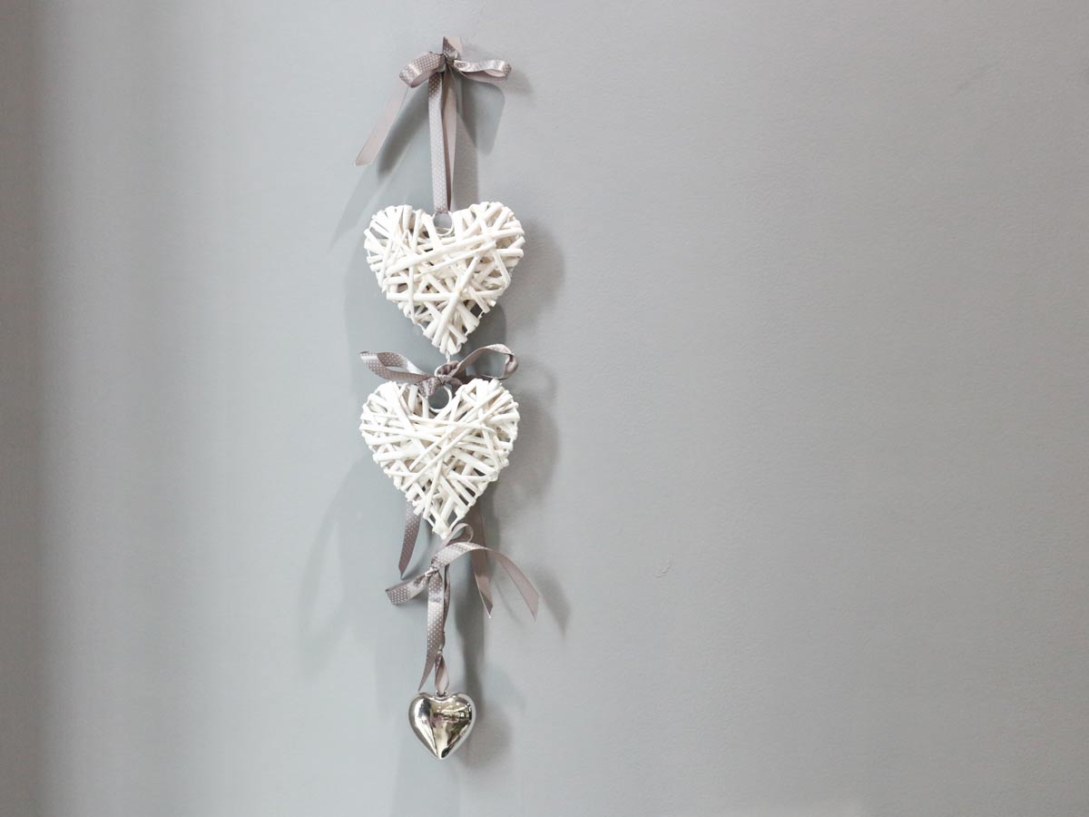 2pcs white willow heart