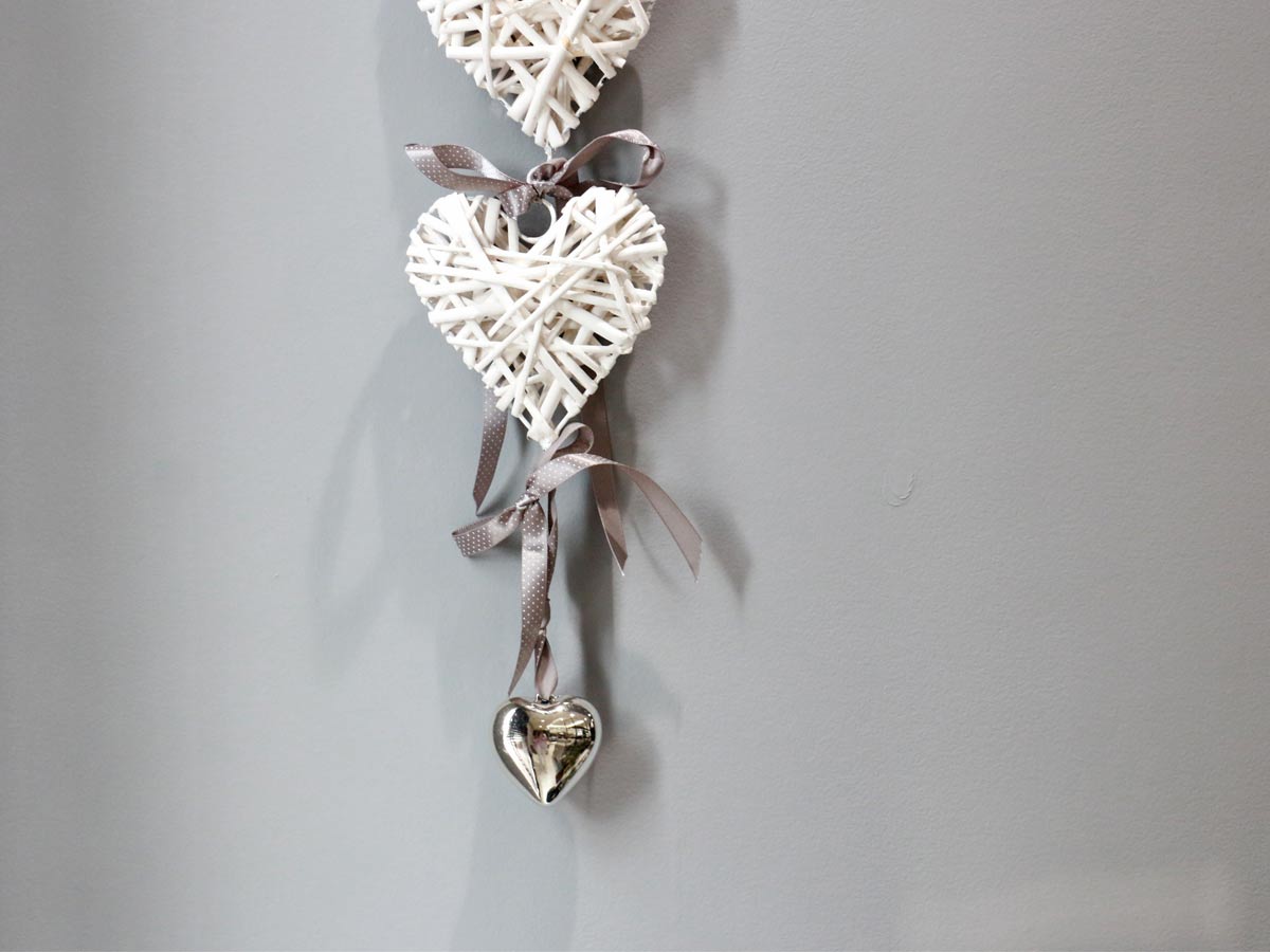 2pcs white willow heart