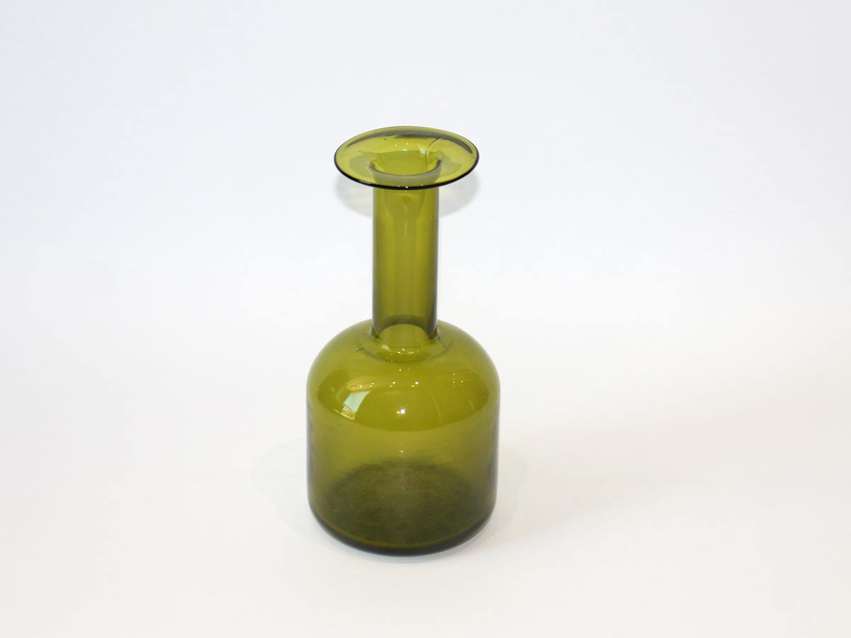 green glass vase