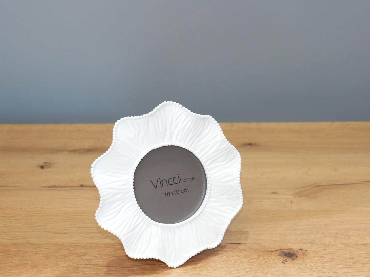 round glossy white poly photo frame