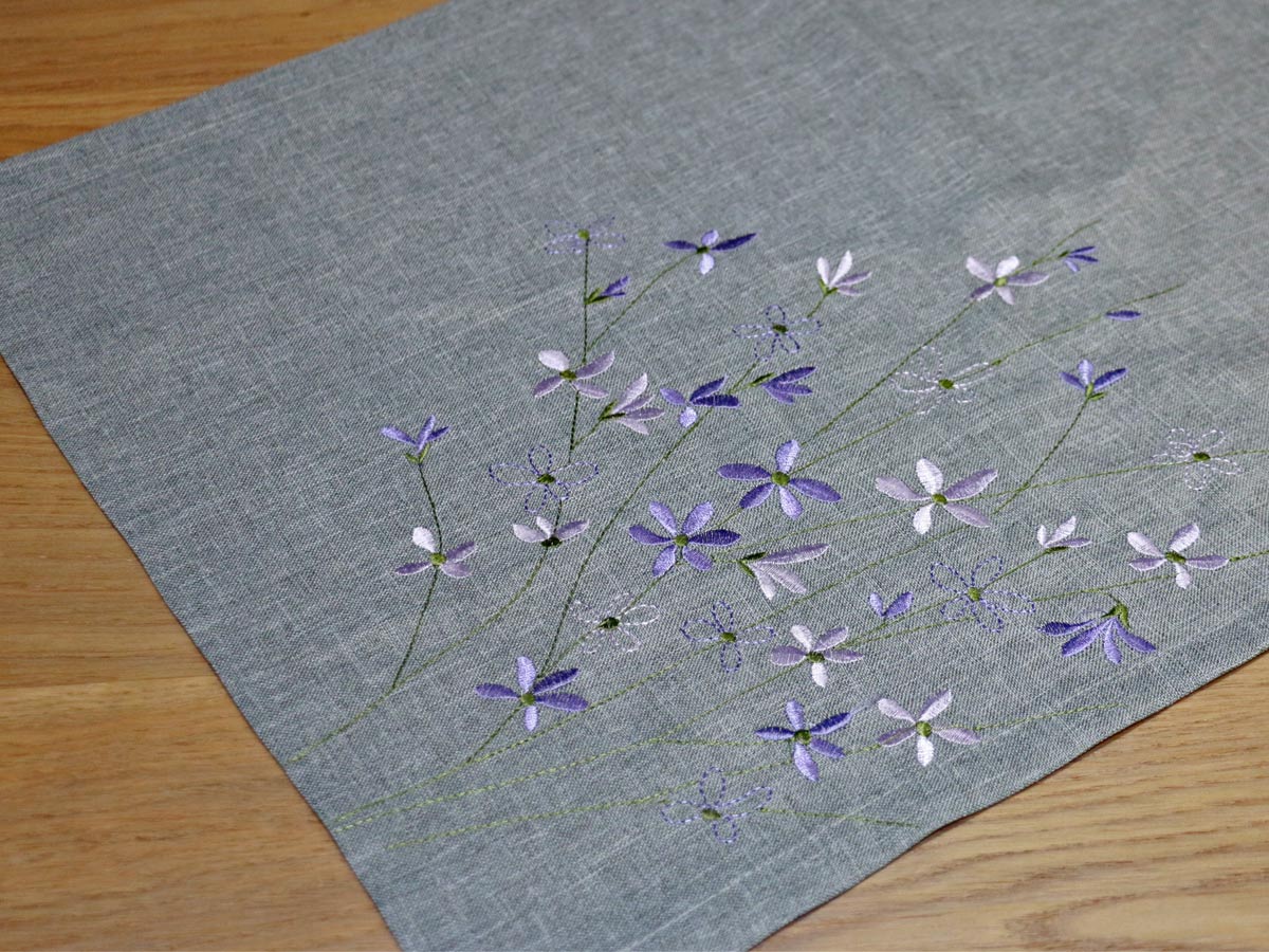 violet stephanotis table runner