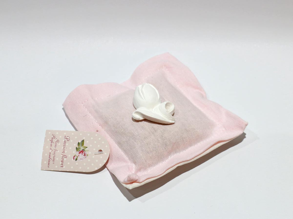 scented pink bag with tulip
