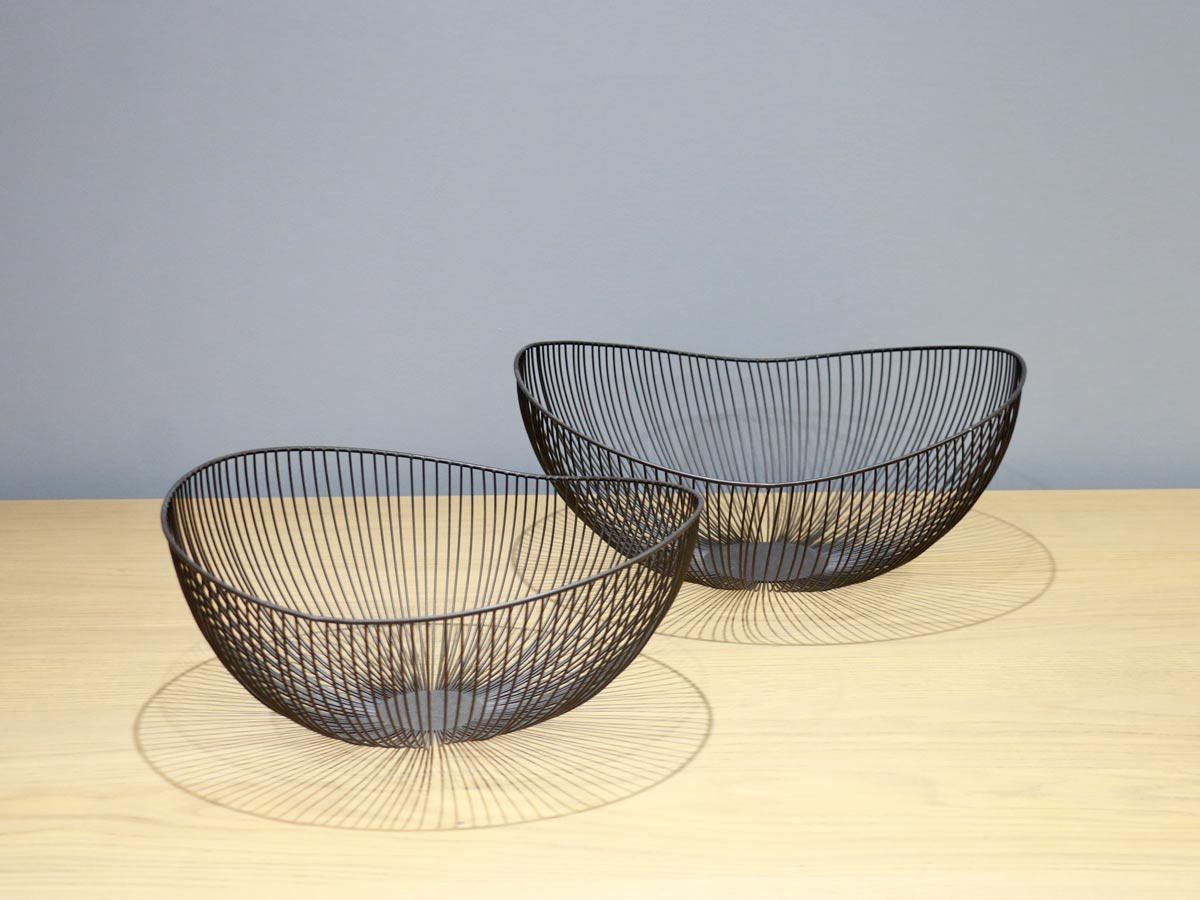 black wired bowl small