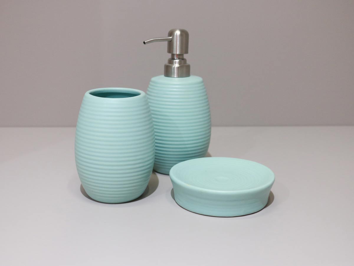 bathroom set blue (set of 3)