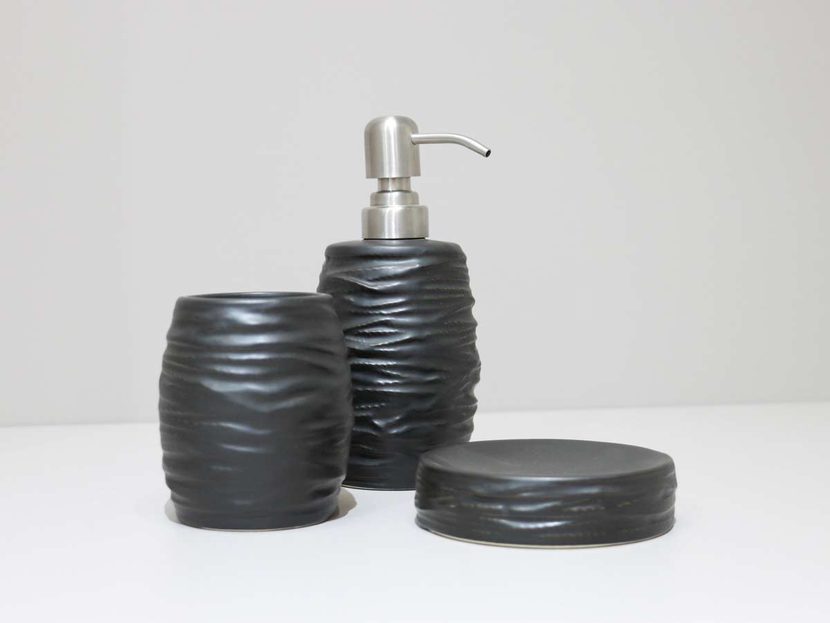 wire textured bathroom set black (set of 3)