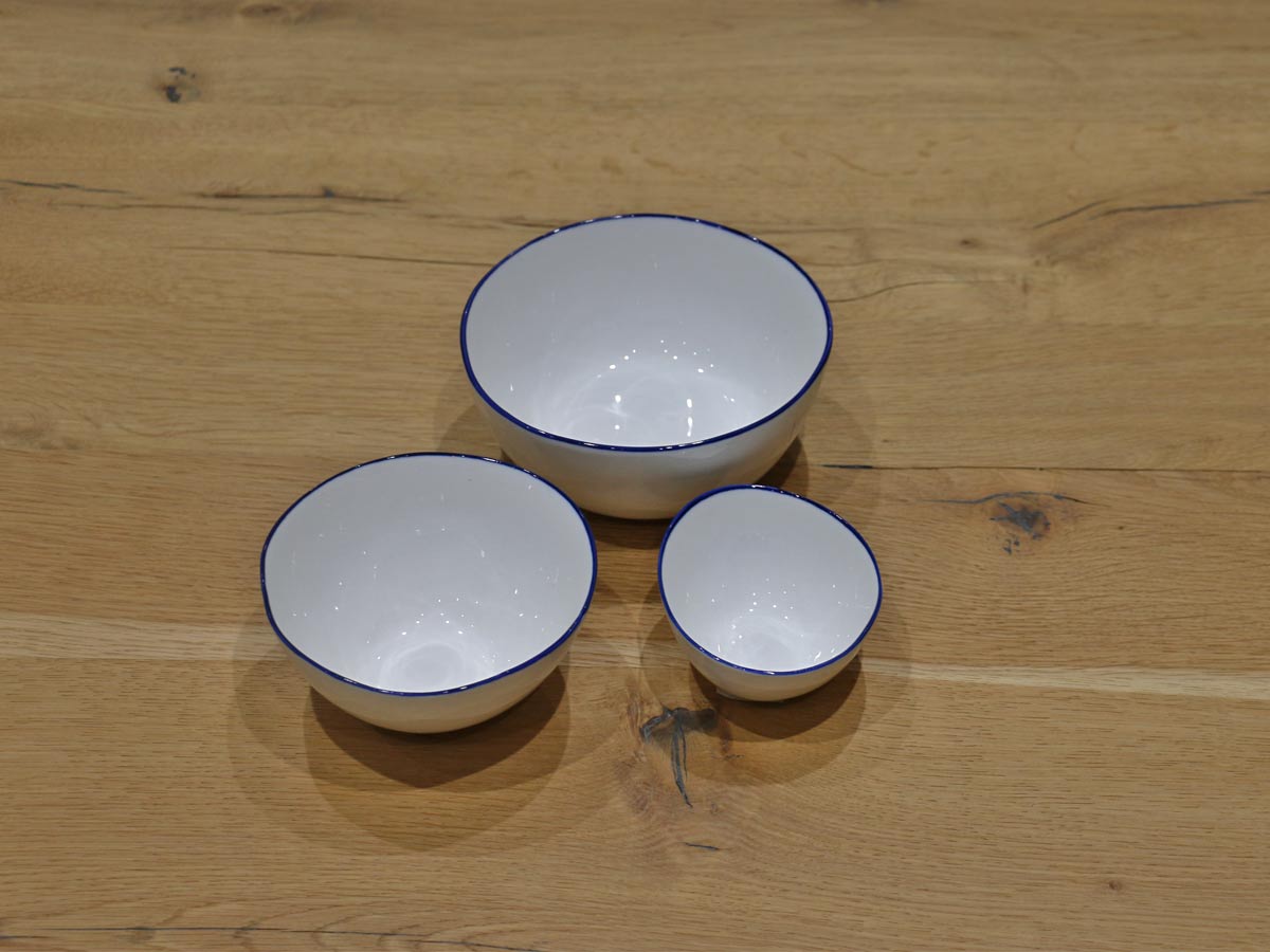 porcelain bowl with blue rim 12cm