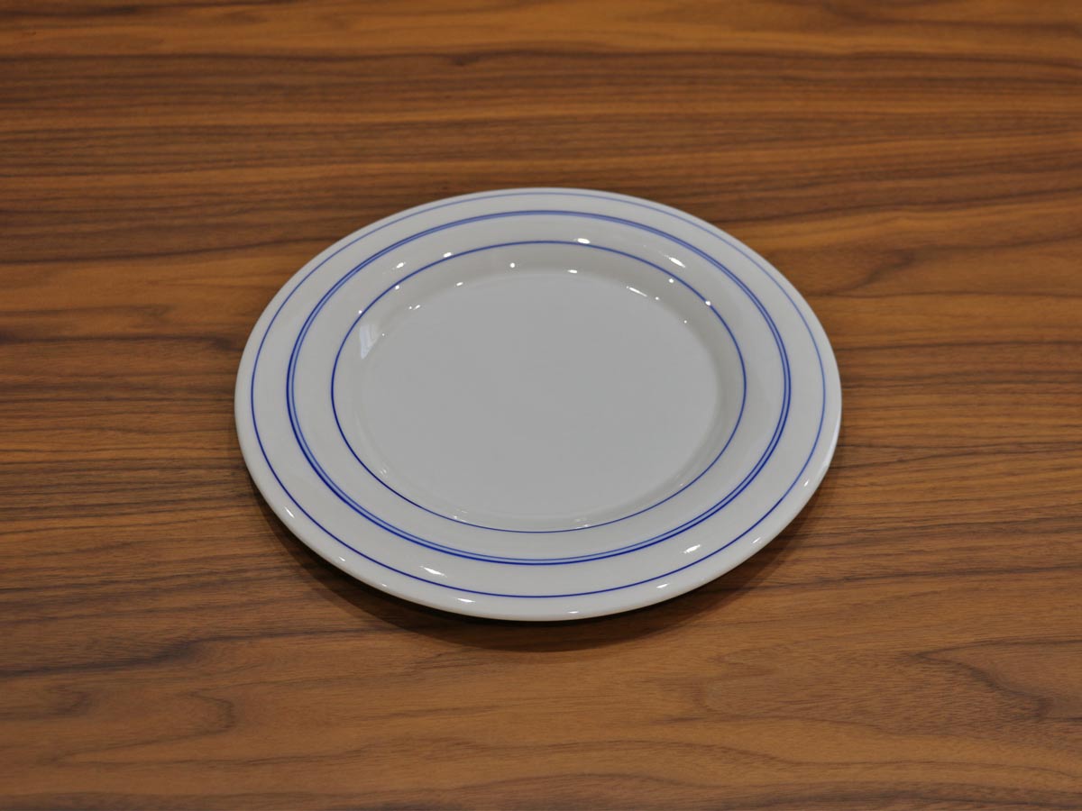 white plate with blue rim 28cm