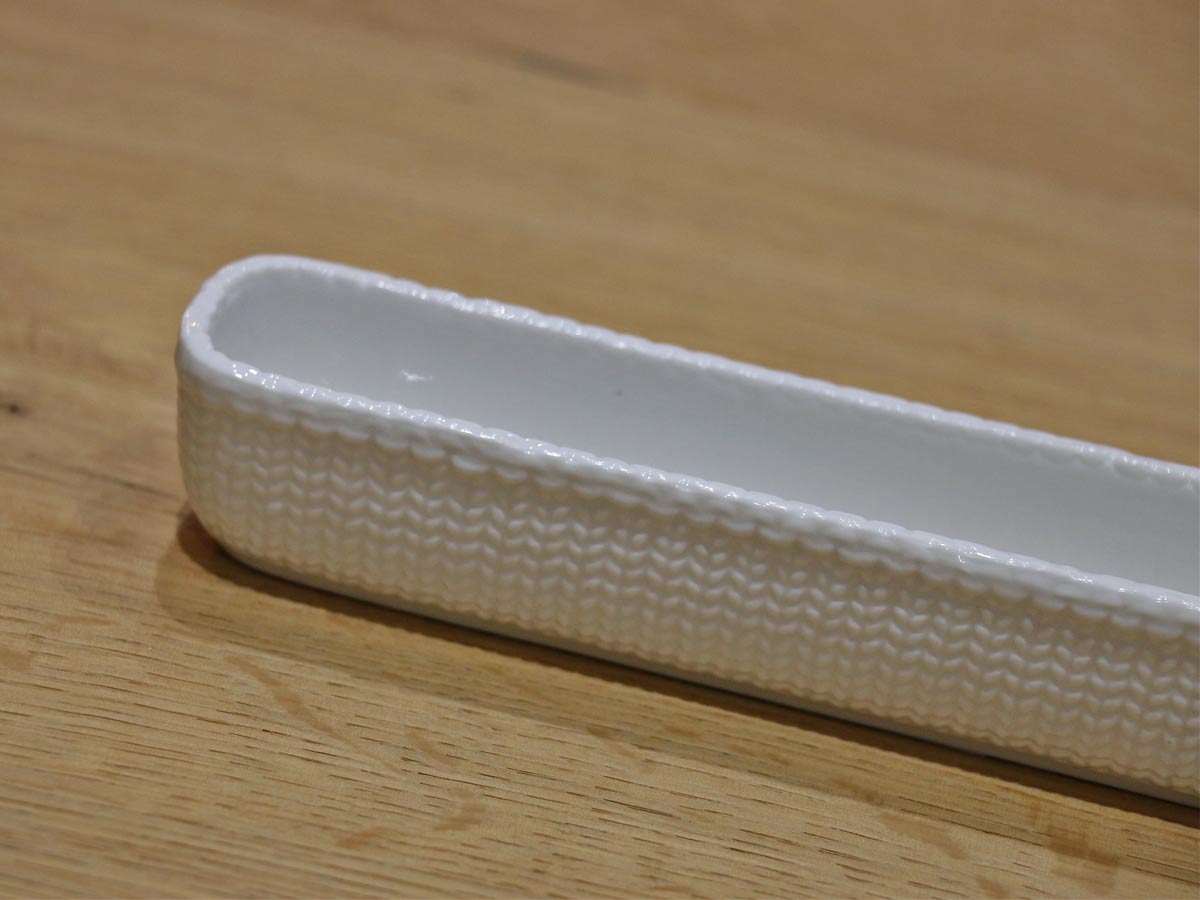 long plate with design 24 cm