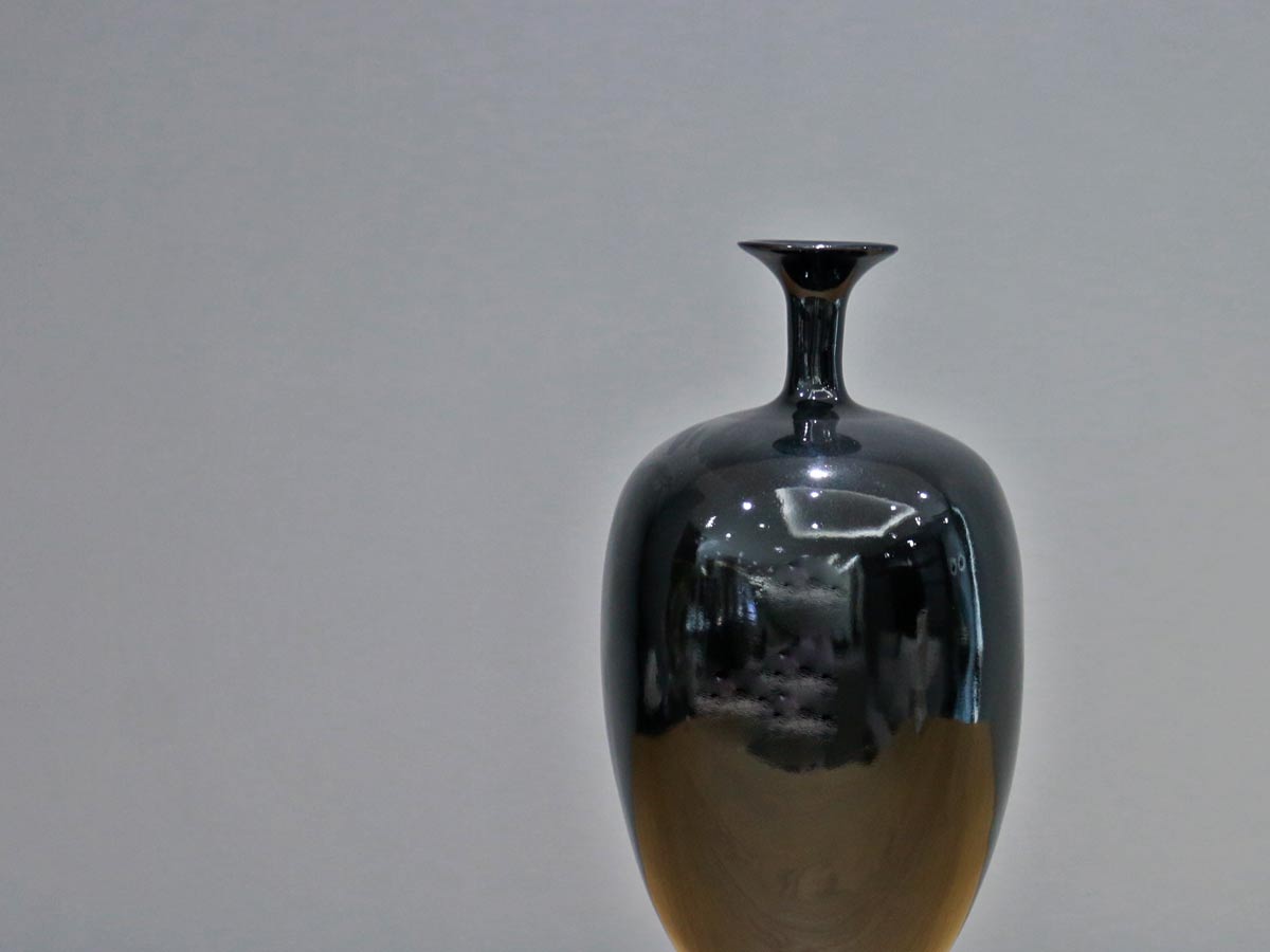 oriental glossy black vase