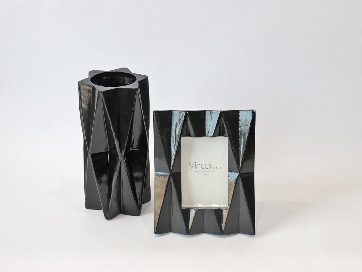 black blocks vase