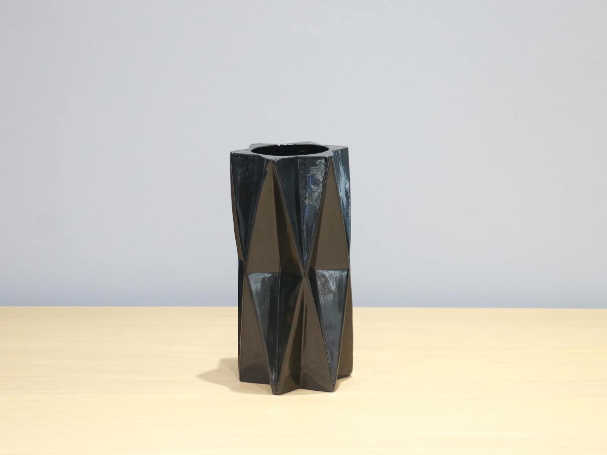 black blocks vase