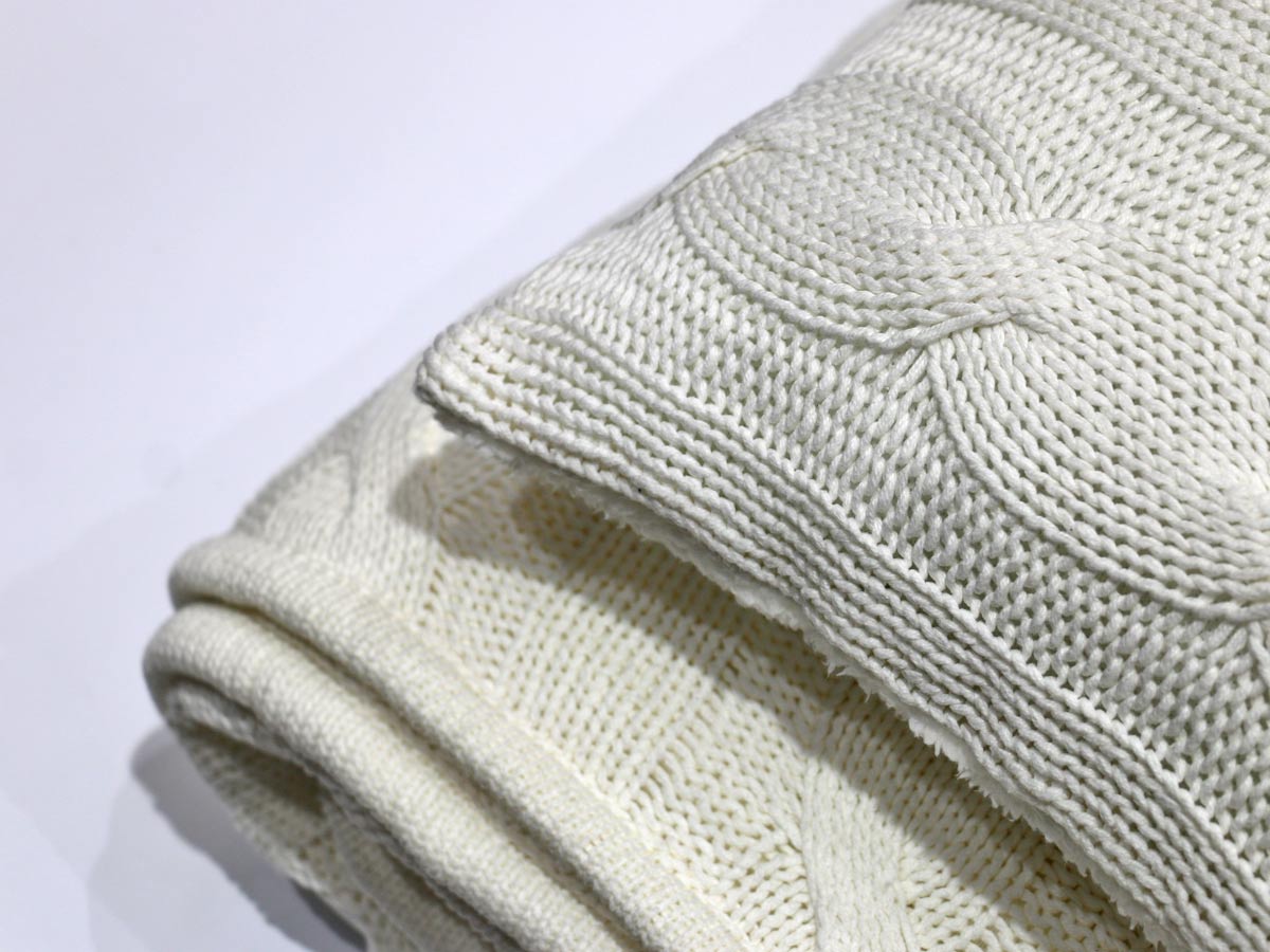 cable knit blanket double layer ivory 170x220cm with one cushion