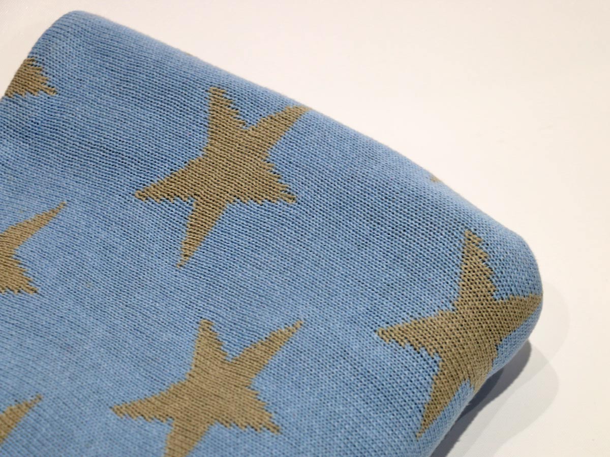 baby blanket stars design in blue
