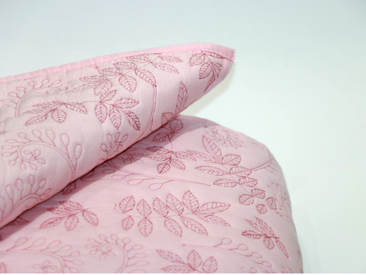 celestino embroidered pink quilt 170x220 cm with one cushion cover