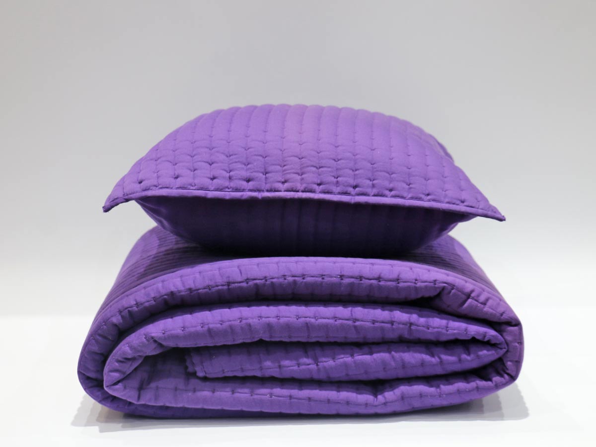 stitched soft purple quilt 220x240 cm with two cushion covers
