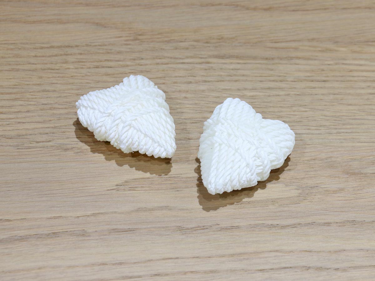white heart candle (set of 2)