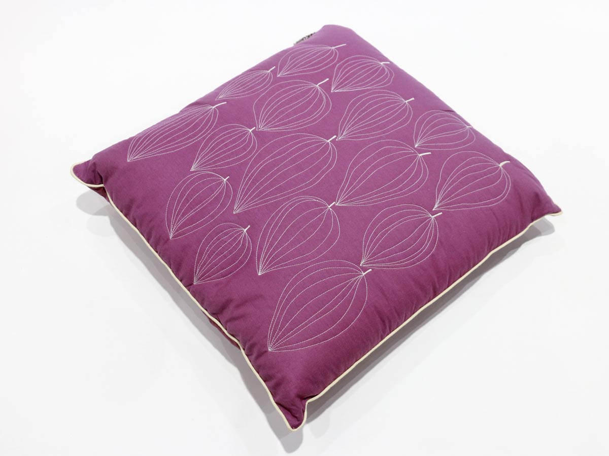 purple cushion 45x45 cm