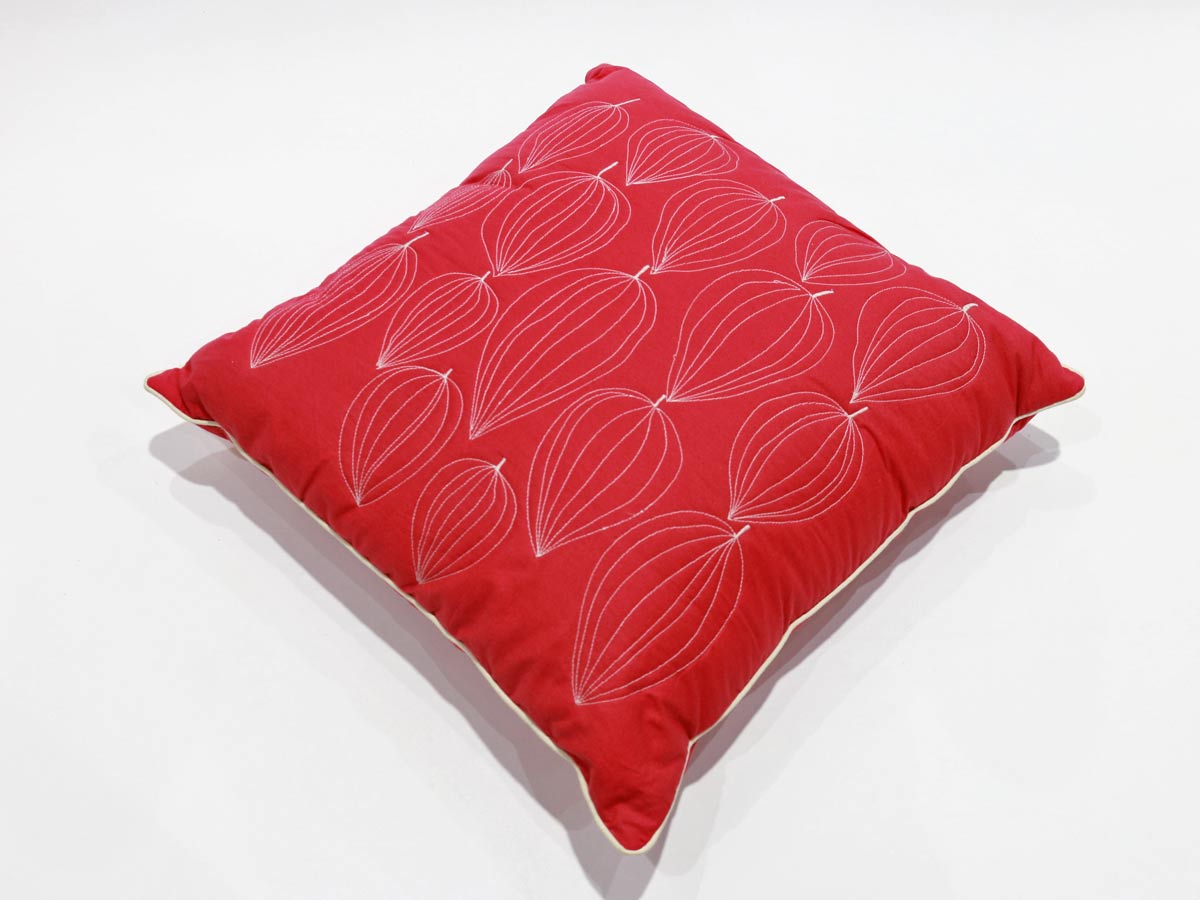 red cushion 45x45 cm