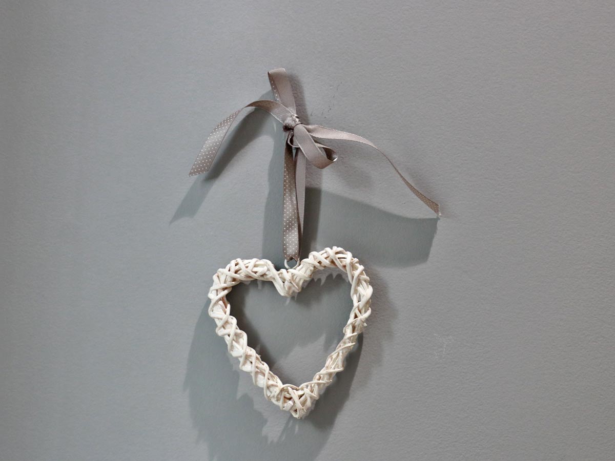 White willow heart with ribbon