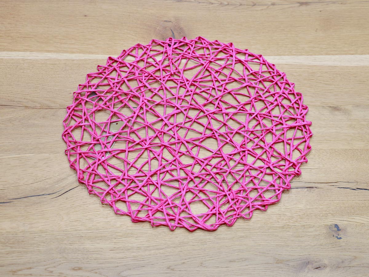 round placemat pink