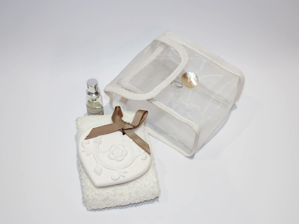 towel and plaster diffuser brown set with refill bottle