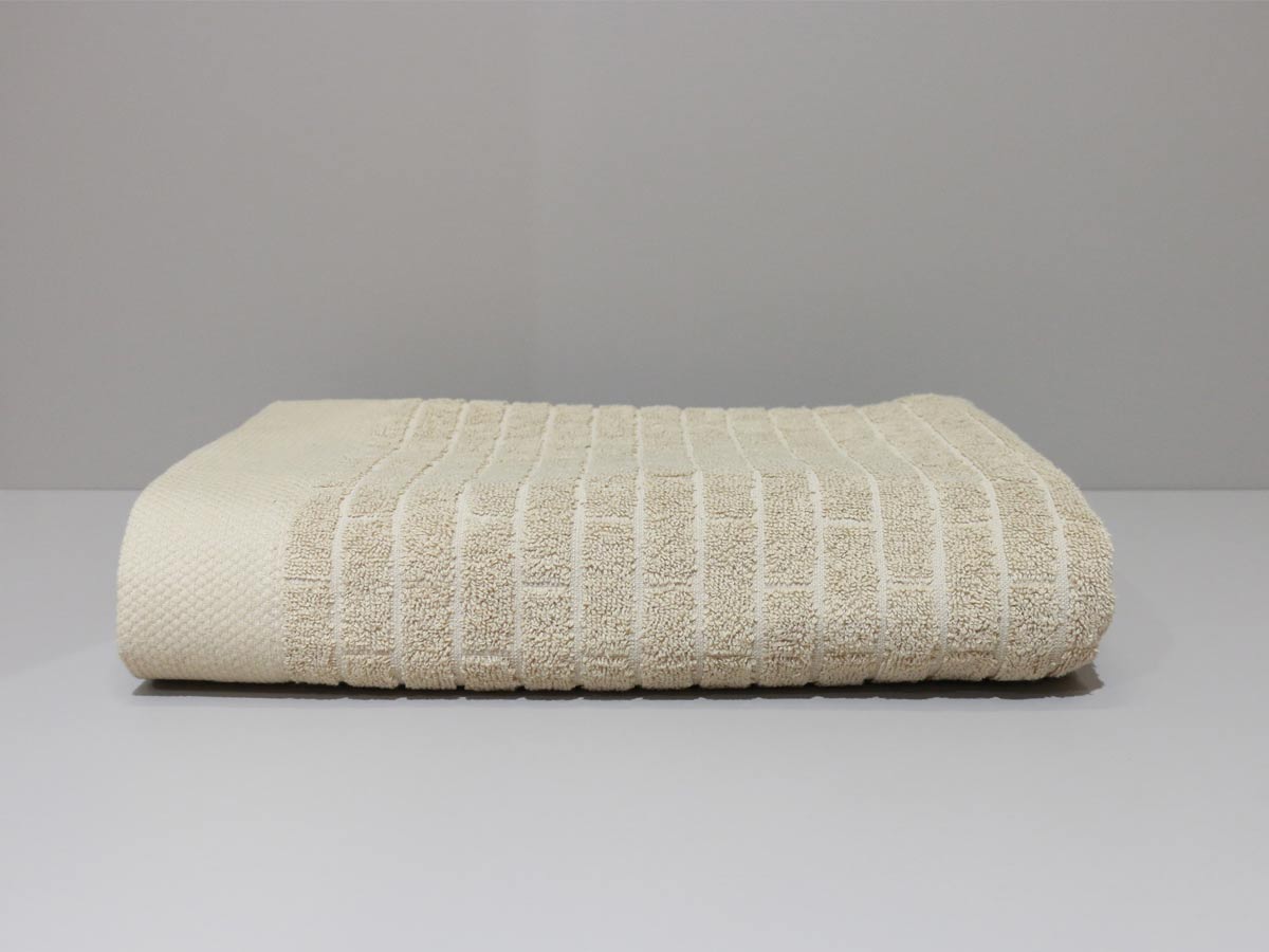 textured towel ficelle 70x140cm