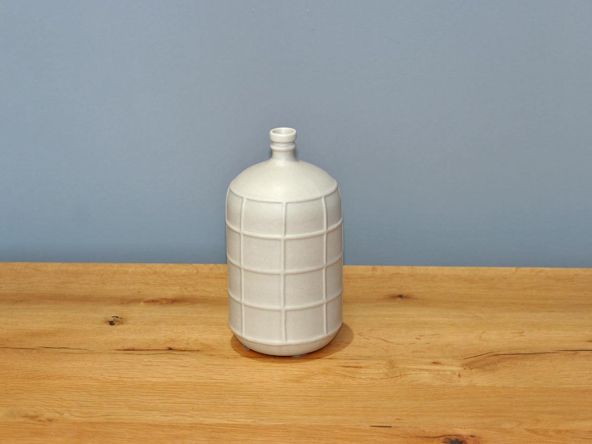 square patterned small vase