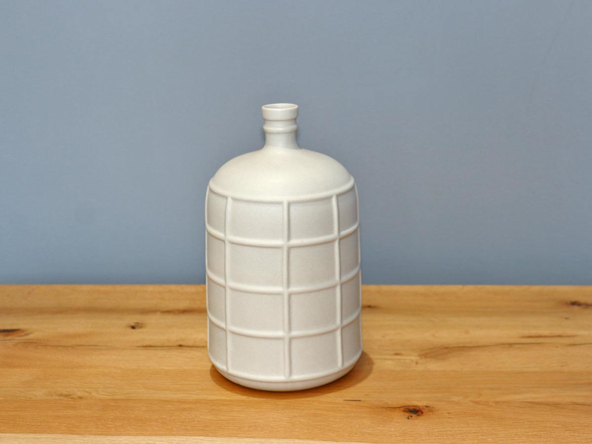 square patterned large vase